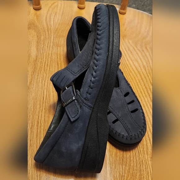 NWOT Blue Dexter Suede Mary Jane Flats Size 6.5 - Picture 5 of 7